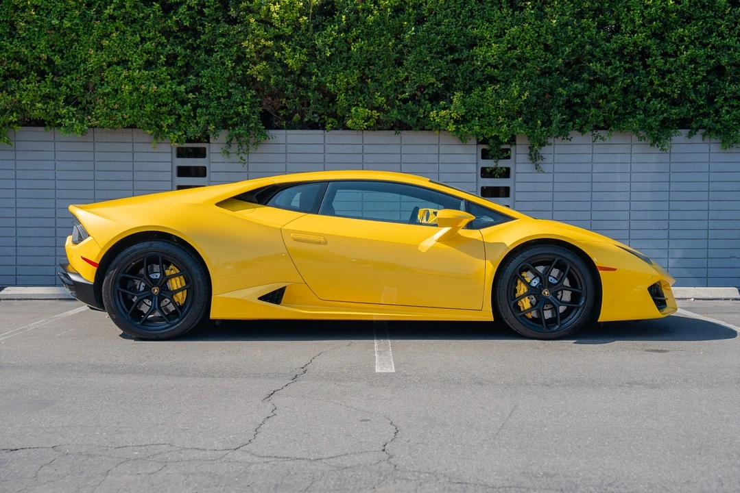 2018 Lamborghini Huracan LP580-2 - Image 3 of 21