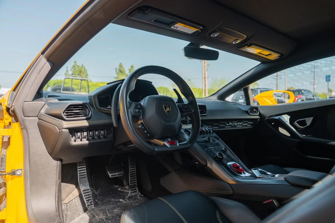2018 Lamborghini Huracan LP580-2 - Image 2 of 21