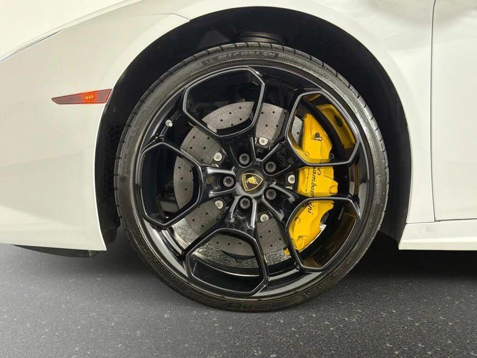 2018 Lamborghini Huracan LP610-4 - Image 23 of 31