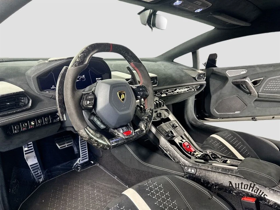 2018 Lamborghini Huracan LP640-4 Performante - Image 29 of 31