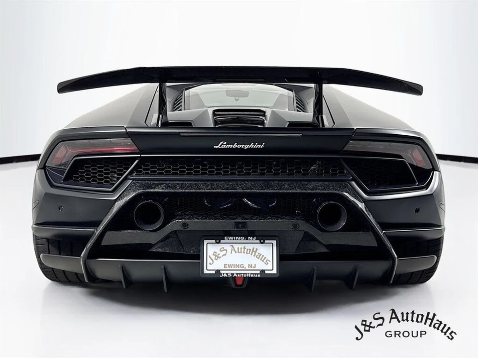 2018 Lamborghini Huracan LP640-4 Performante - Image 6 of 31