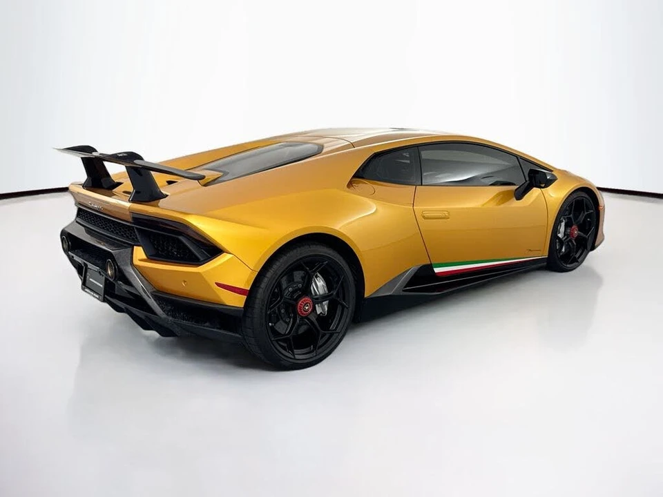 2018 Lamborghini Huracan LP640-4 Performante - Image 5 of 31