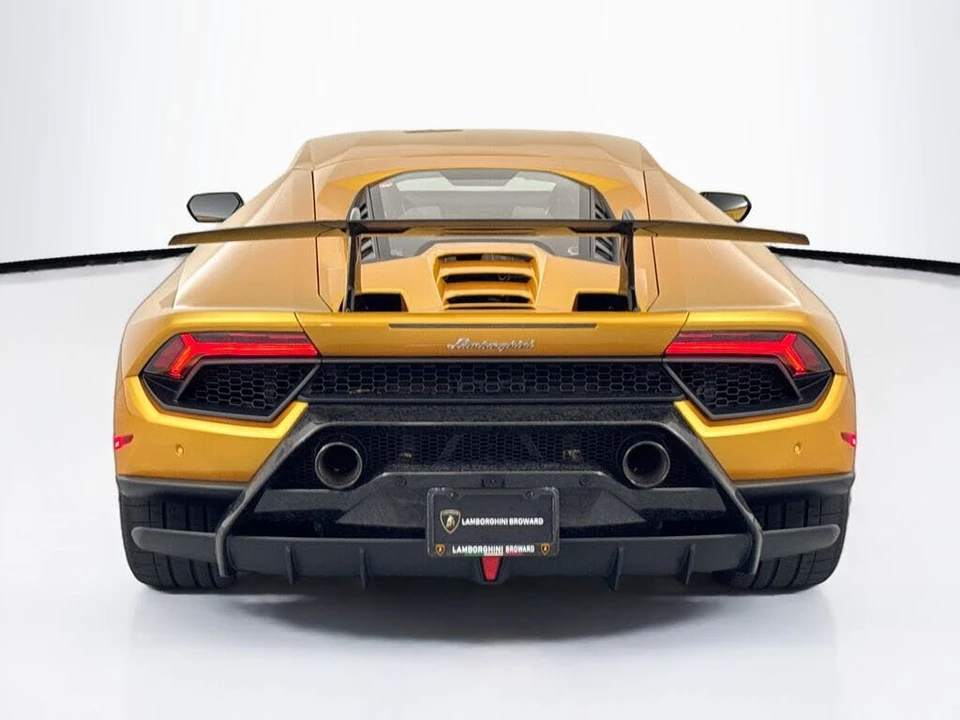 2018 Lamborghini Huracan LP640-4 Performante - Image 6 of 31