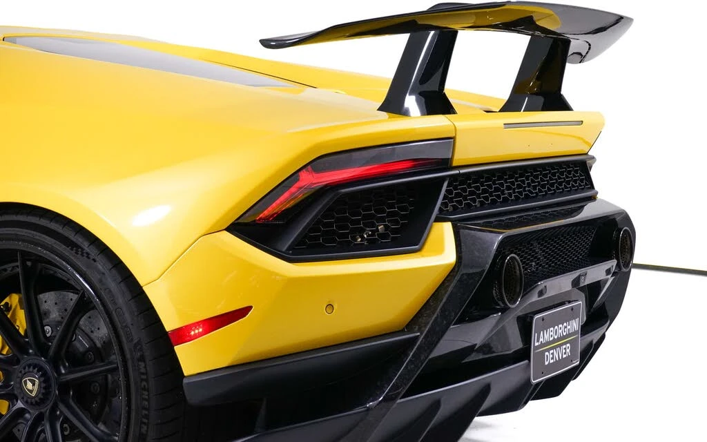 2018 Lamborghini Huracan LP640-4 Performante - Image 16 of 30