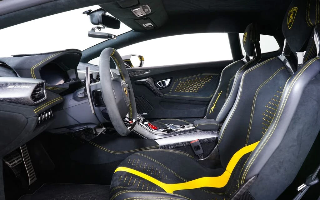 2018 Lamborghini Huracan LP640-4 Performante - Image 5 of 30