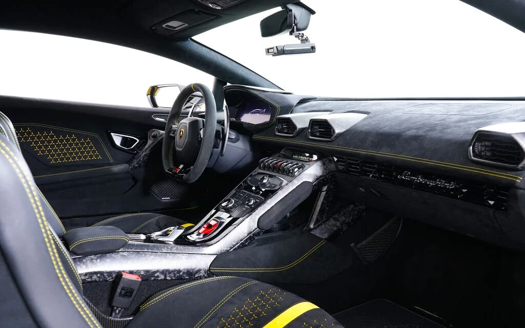 2018 Lamborghini Huracan LP640-4 Performante - Image 29 of 30
