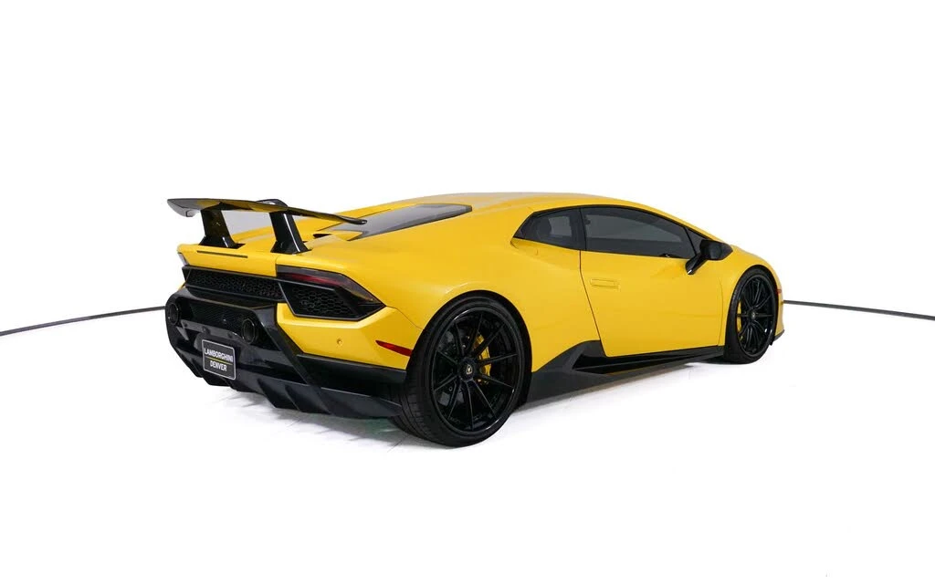 2018 Lamborghini Huracan LP640-4 Performante - Image 7 of 30