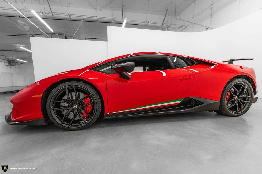 2018 Lamborghini Huracan LP640-4 Performante - Image 25 of 31