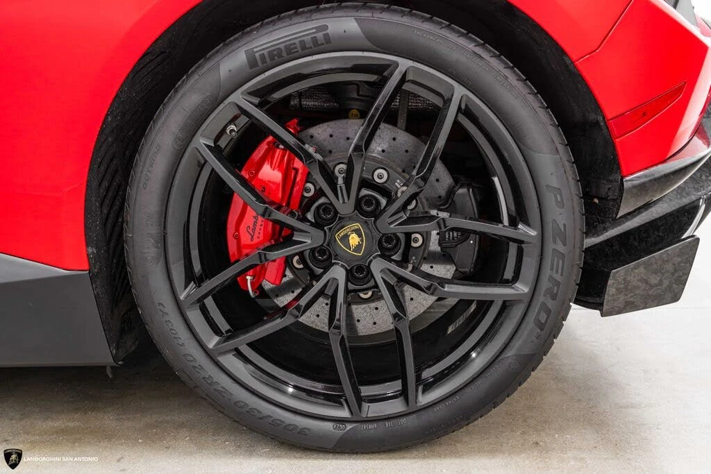 2018 Lamborghini Huracan LP640-4 Performante - Image 7 of 31