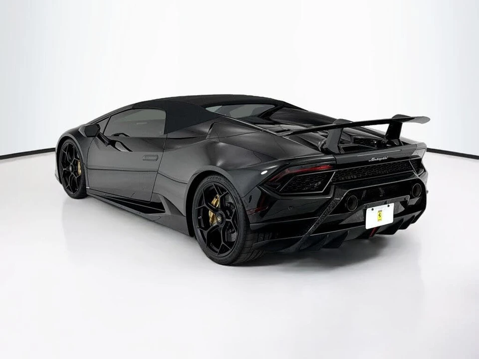 2018 Lamborghini Huracan LP640-4 Performante - Image 15 of 31