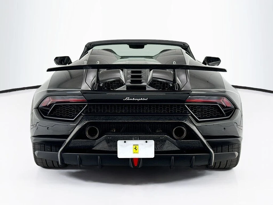 2018 Lamborghini Huracan LP640-4 Performante - Image 6 of 31