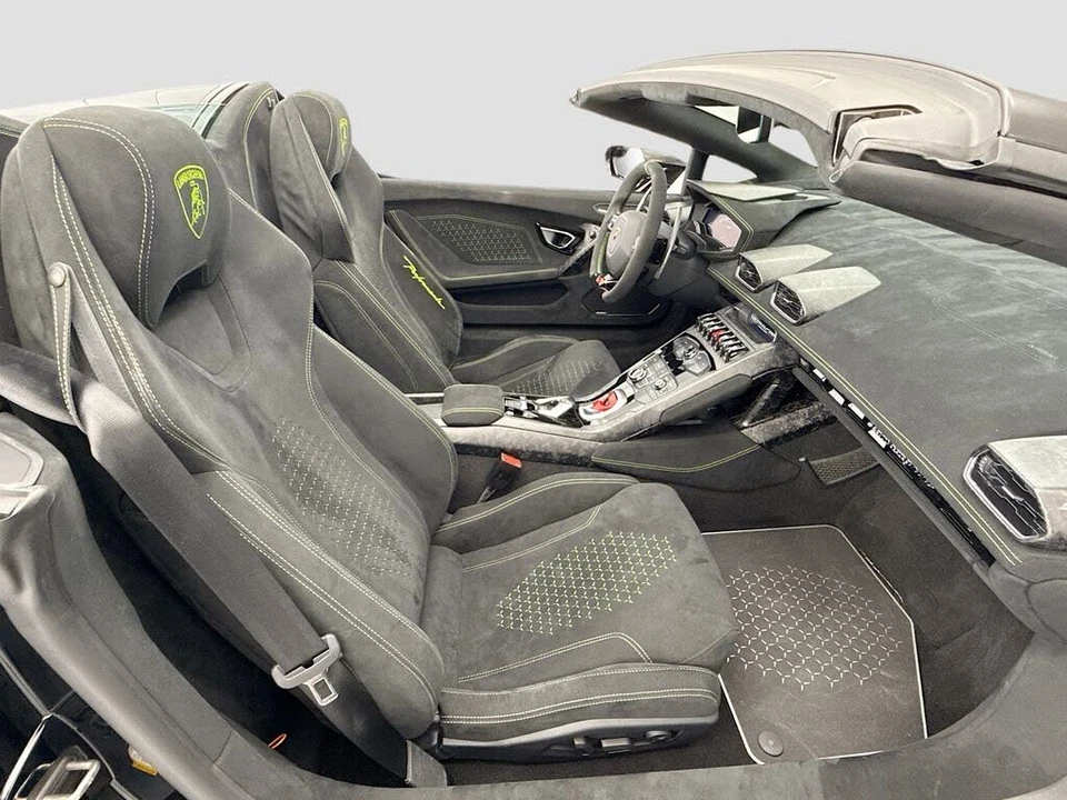 2018 Lamborghini Huracan LP640-4 Performante - Image 27 of 31