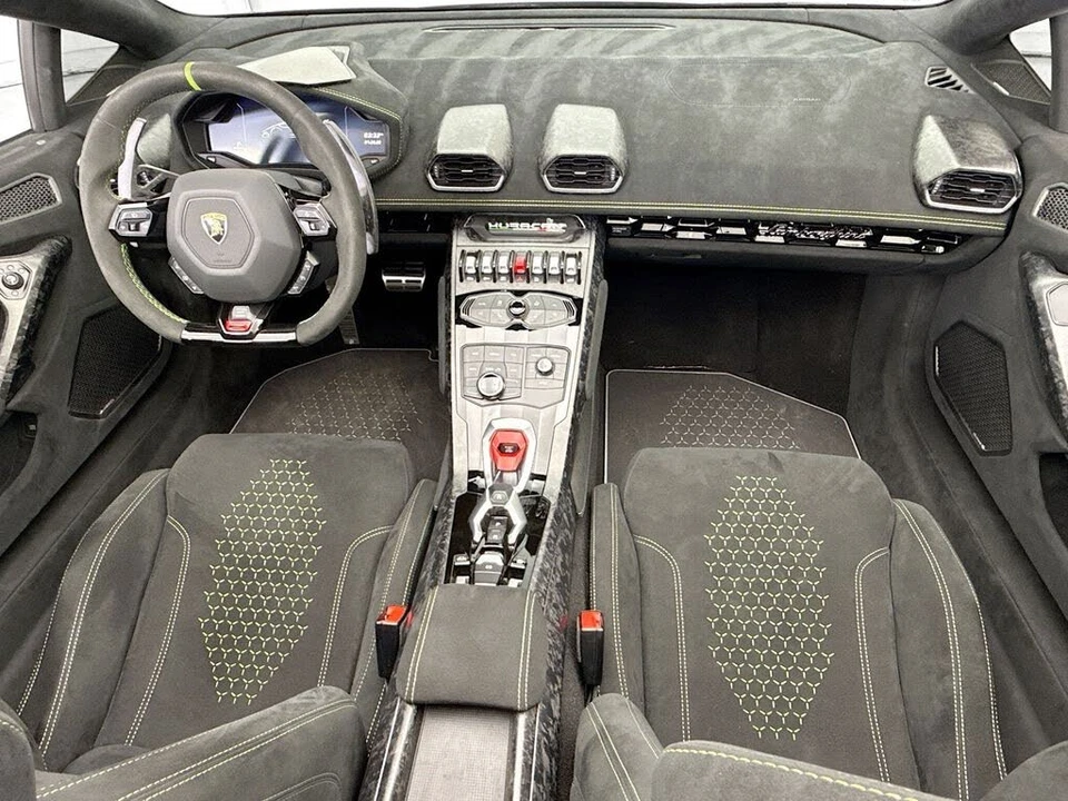 2018 Lamborghini Huracan LP640-4 Performante - Image 24 of 31