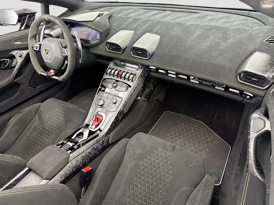 2018 Lamborghini Huracan LP640-4 Performante - Image 25 of 31
