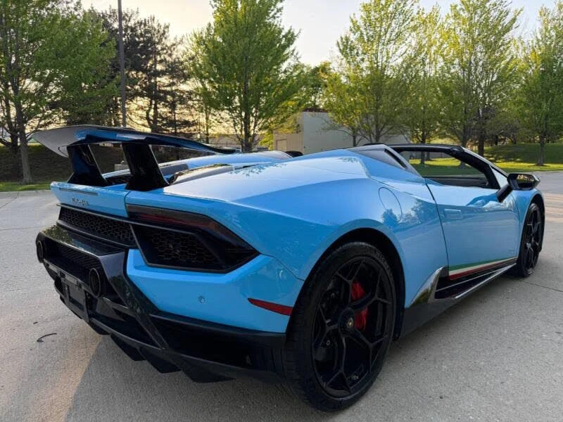 2018 Lamborghini Huracan LP640-4 Performante - Image 7 of 29