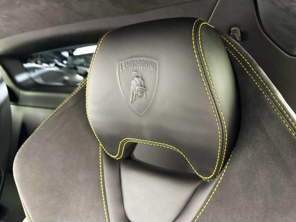2018 Lamborghini Huracan LP580-2 - Image 11 of 17