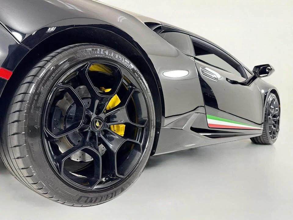 2018 Lamborghini Huracan LP580-2 - Image 12 of 17