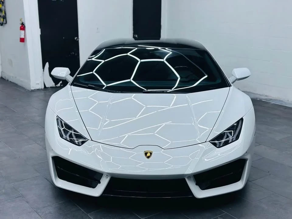 2018 Lamborghini Huracan LP580-2 - Image 2 of 4