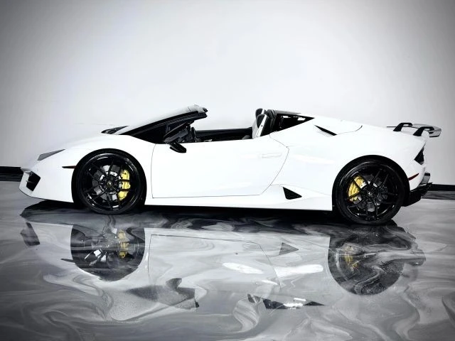 2018 Lamborghini Huracan LP580-2 - Image 2 of 20
