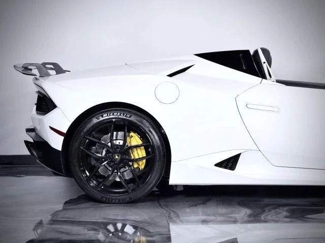 2018 Lamborghini Huracan LP580-2 - Image 8 of 20