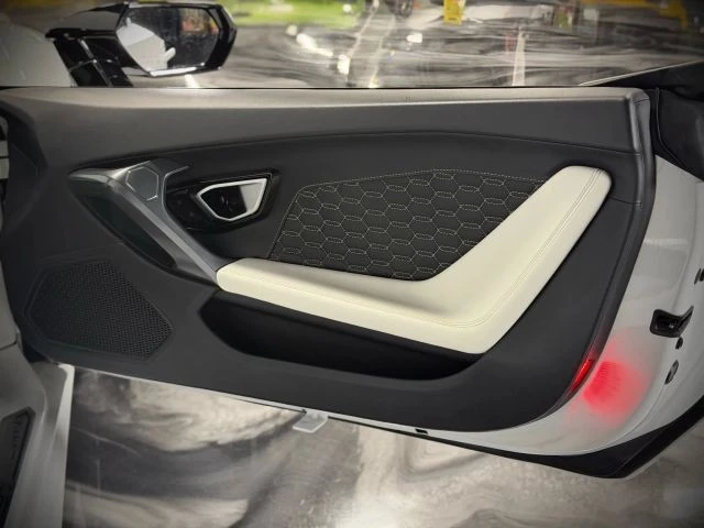 2018 Lamborghini Huracan LP580-2 - Image 17 of 20
