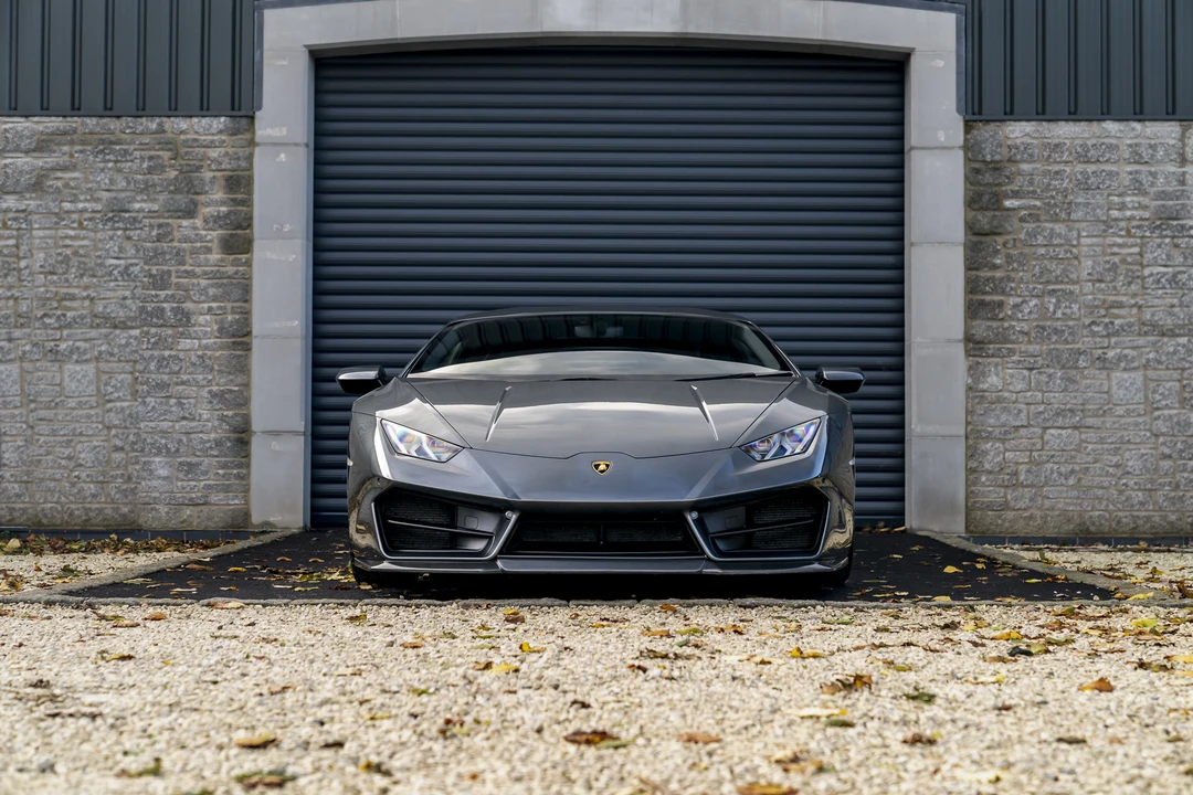 2018 Lamborghini Huracan LP580-2 - Image 2 of 31