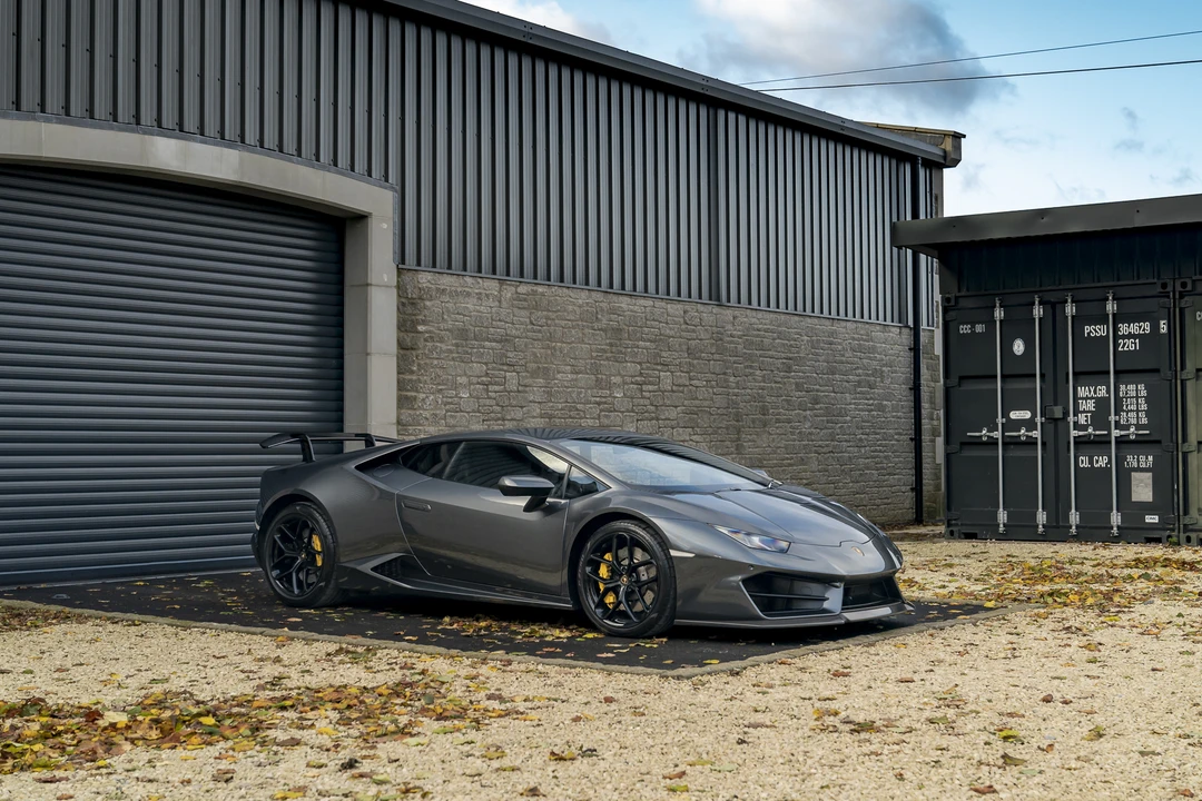 2018 Lamborghini Huracan LP580-2 - Image 3 of 31