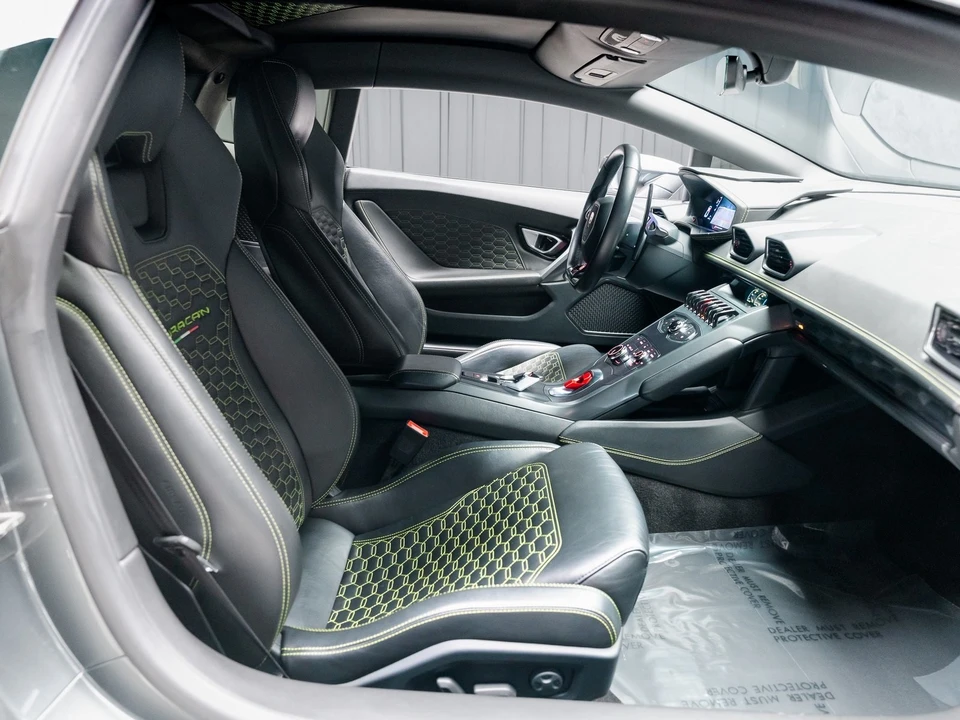 2018 Lamborghini Huracan LP580-2 - Image 3 of 12