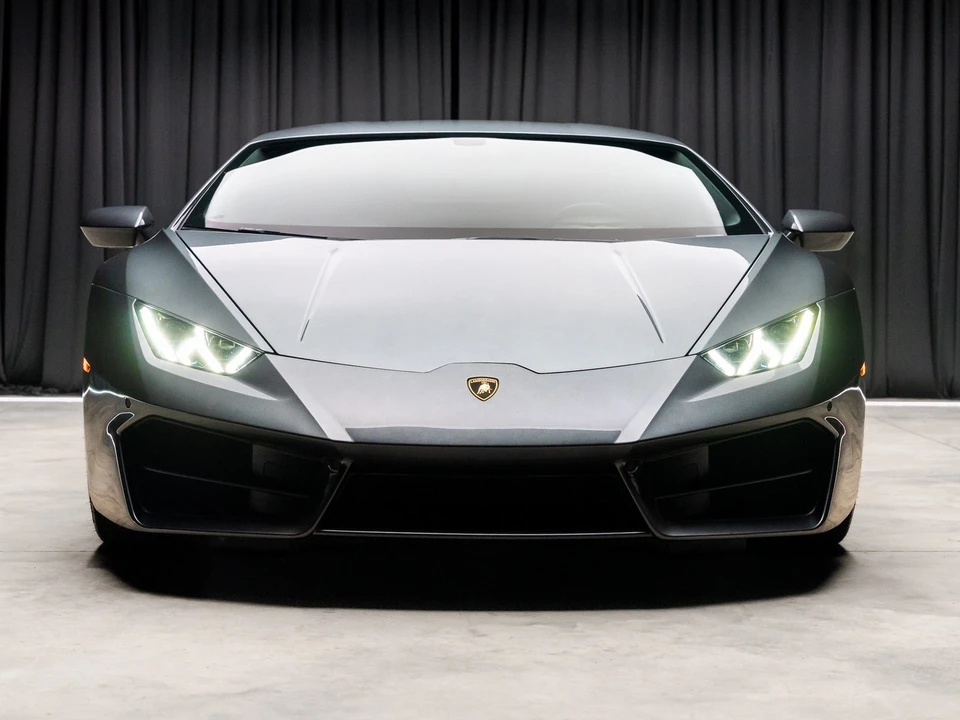 2018 Lamborghini Huracan LP580-2 - Image 2 of 12