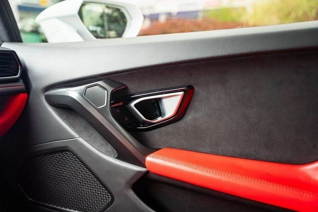 2018 Lamborghini Huracan LP580-2 - Image 26 of 31