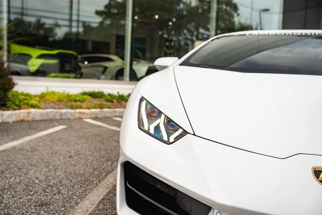2018 Lamborghini Huracan LP580-2 - Image 5 of 31