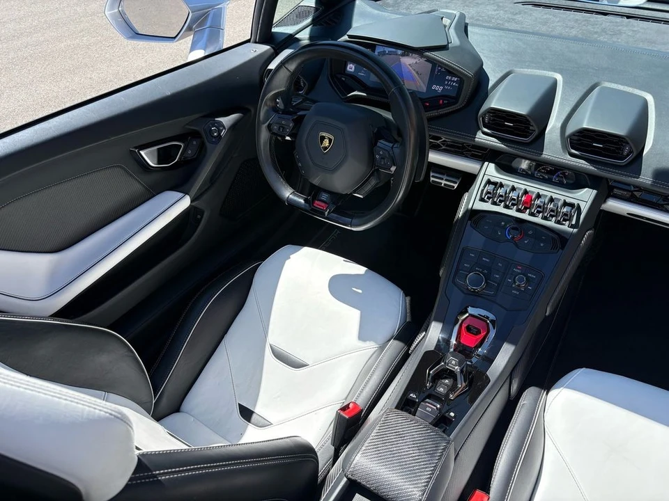 2018 Lamborghini Huracan LP580-2 - Image 10 of 31