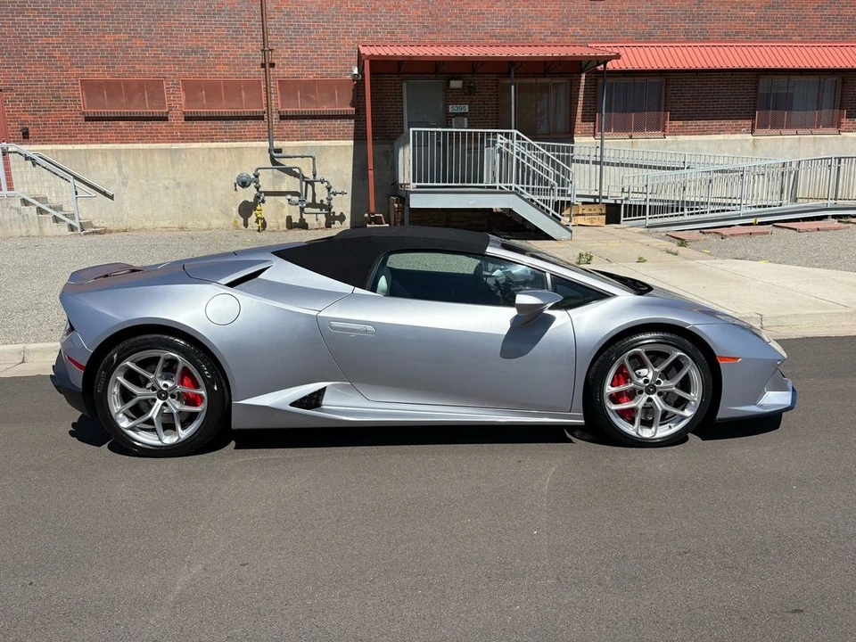 2018 Lamborghini Huracan LP580-2 - Image 3 of 31