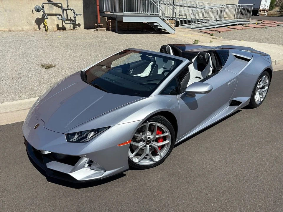 2018 Lamborghini Huracan LP580-2 - Image 26 of 31