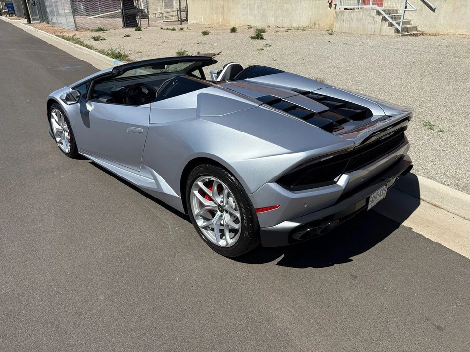 2018 Lamborghini Huracan LP580-2 - Image 4 of 31