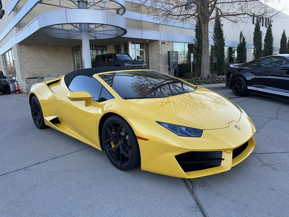 2018 Lamborghini Huracan LP580-2 - Image 3 of 8