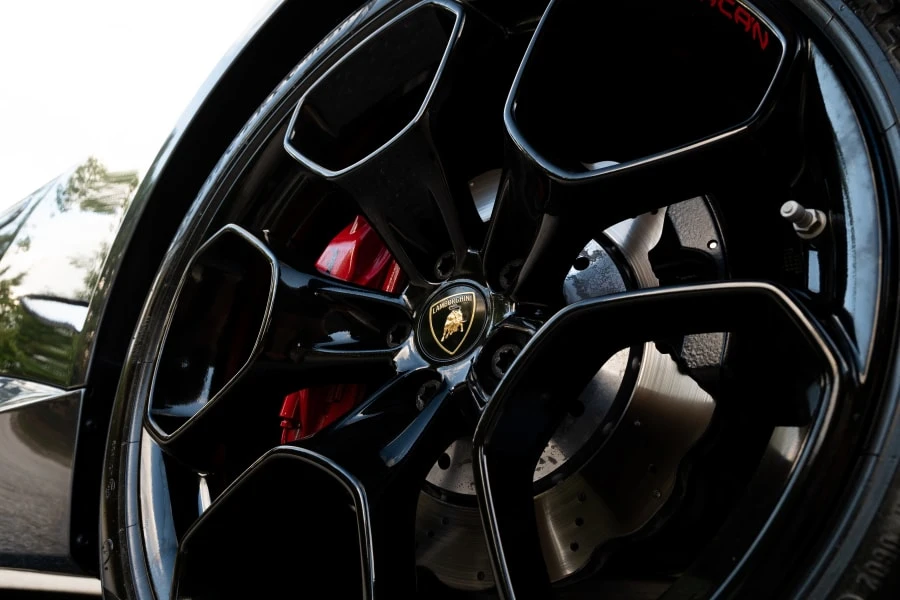 2018 Lamborghini Huracan LP580-2 - Image 7 of 31