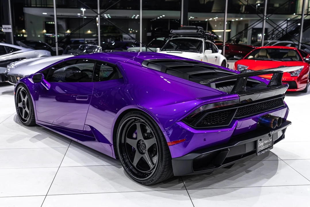 2018 Lamborghini Huracan LP580-2 - Image 2 of 12