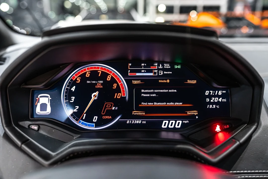 2018 Lamborghini Huracan LP580-2 - Image 11 of 12