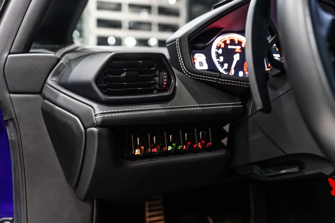 2018 Lamborghini Huracan LP580-2 - Image 8 of 12