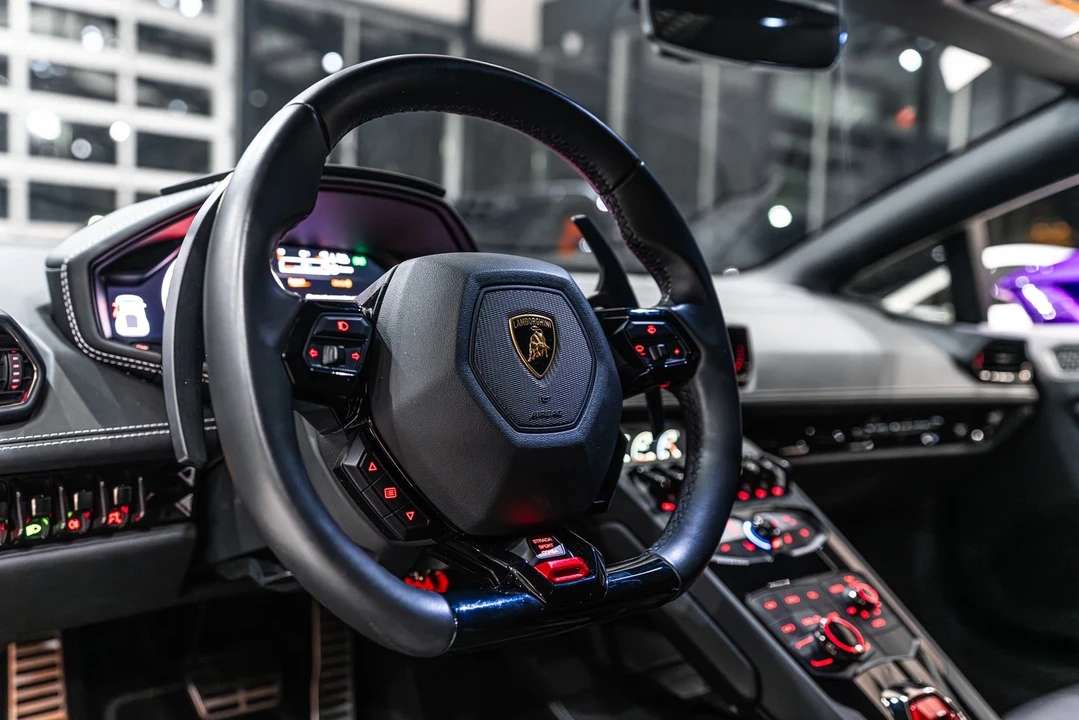 2018 Lamborghini Huracan LP580-2 - Image 9 of 12