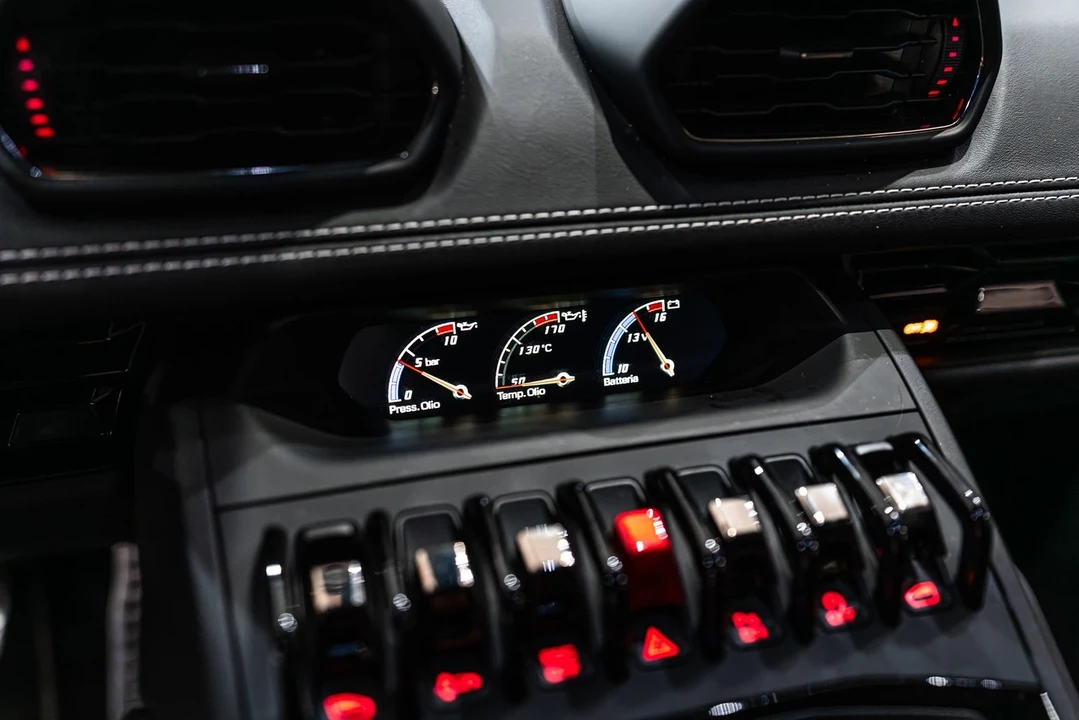 2018 Lamborghini Huracan LP580-2 - Image 15 of 21