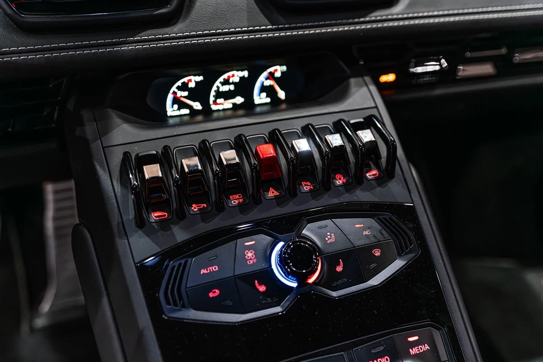 2018 Lamborghini Huracan LP580-2 - Image 16 of 21