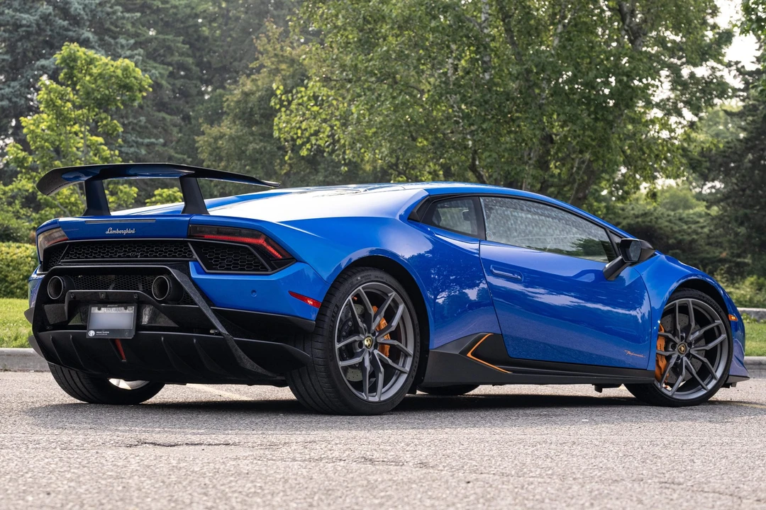 2018 Lamborghini Huracan LP640-4 Performante - Image 7 of 31