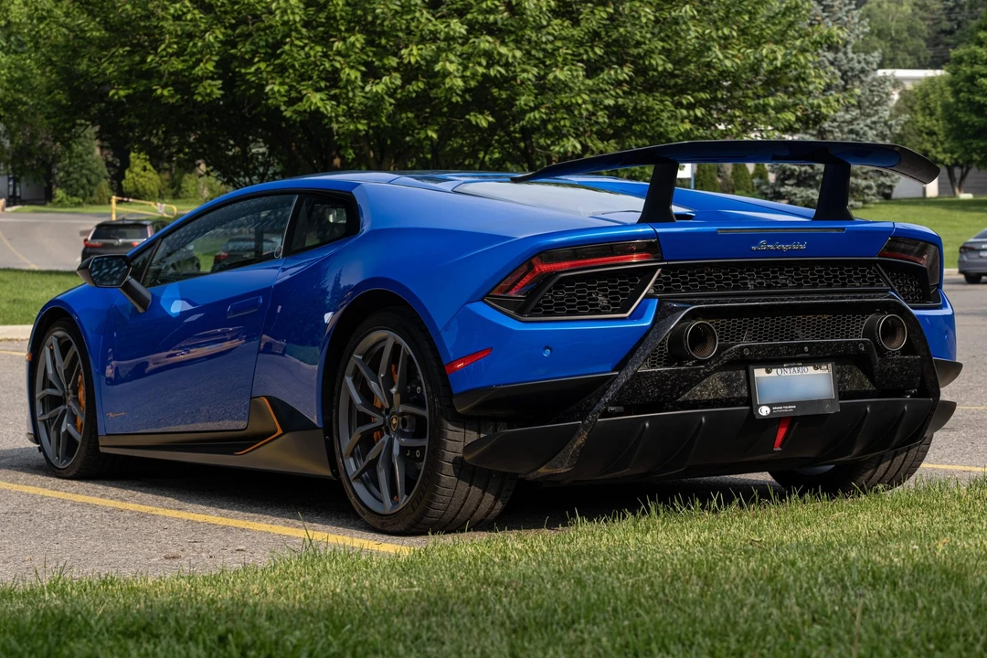 2018 Lamborghini Huracan LP640-4 Performante - Image 13 of 31