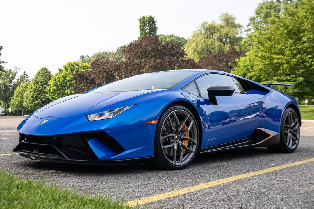 2018 Lamborghini Huracan LP640-4 Performante - Image 2 of 31