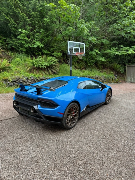 2018 Lamborghini Huracan LP640-4 Performante - Image 2 of 11