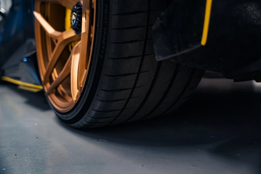 2018 Lamborghini Huracan LP640-4 Performante - Image 15 of 31