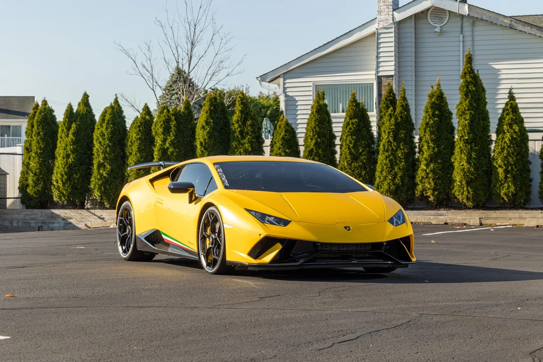 2018 Lamborghini Huracan LP640-4 Performante - Image 16 of 31