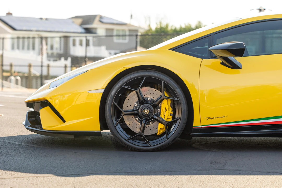 2018 Lamborghini Huracan LP640-4 Performante - Image 19 of 31